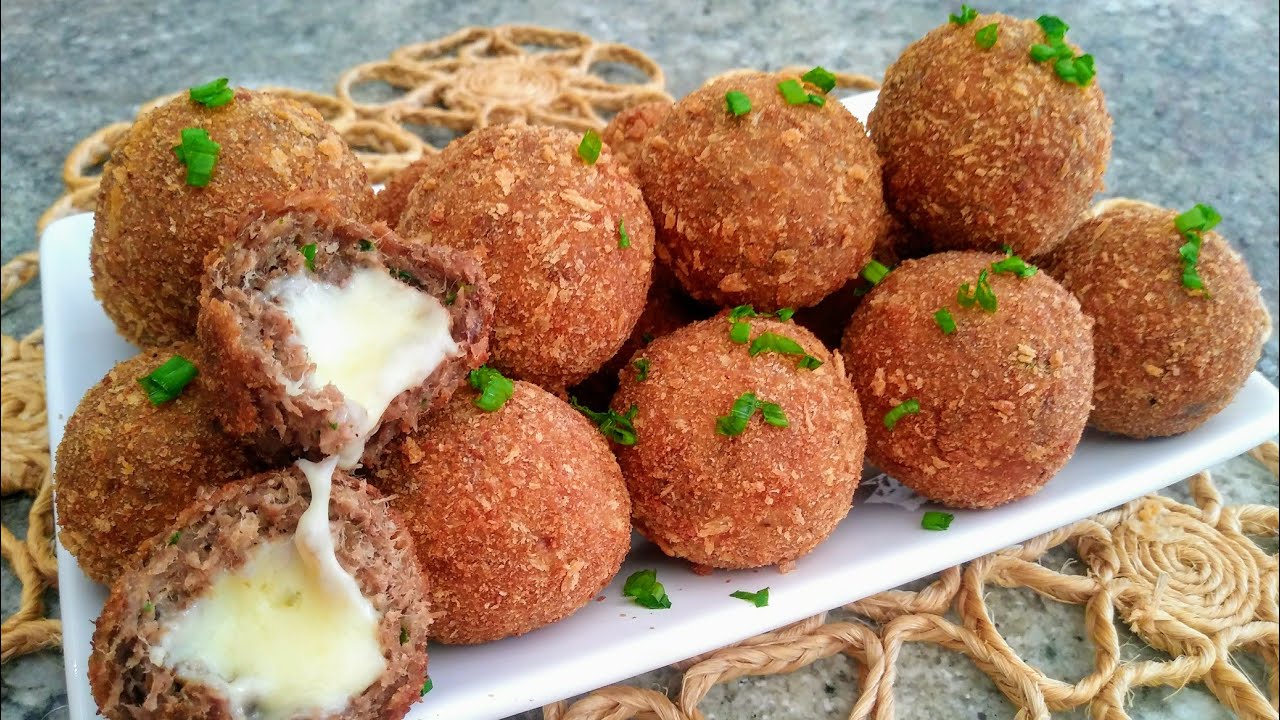 Bolinha de Costela com Cream Chease